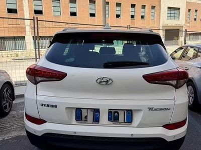 Usata Hyundai Tucson 105 CV (77 kW) 2016 Bianco SUV