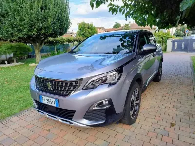 Usata Peugeot 3008 Allure 131 CV (96 kW) 2019 Grigio SUV