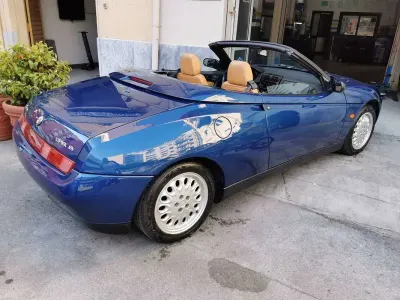 Usata Alfa Romeo Spider Lusso 150 CV (110 kW) 1997 Blu/azzurro Cabrio