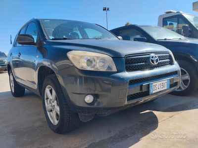 usata Toyota RAV4 2.200 D-4D 136cv 4WD