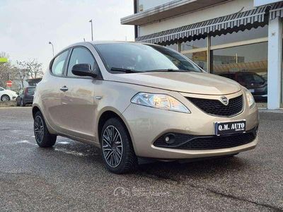 Usata Lancia Ypsilon Gold 69 CV (50 kW) 2021 Oro Utilitaria