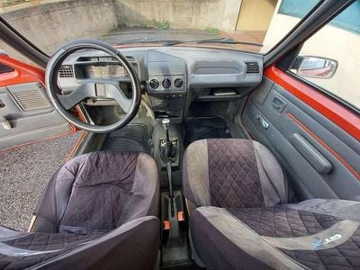 Usata Peugeot 205 44 CV (32 kW) 1992 Rosso Berlina