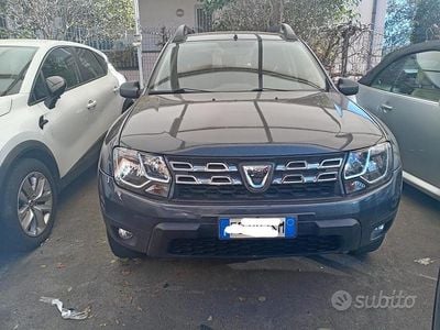 Usata Dacia Duster Urban Explorer 110 CV (80 kW) 2016 Grigio SUV