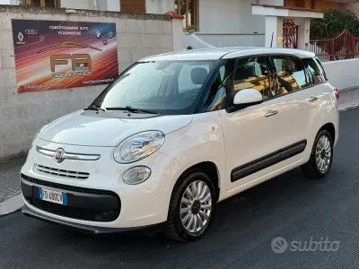Usado Fiat 500L Living 120 CV (88 kW) 2016 Blanco Monovolumen