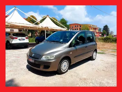 Usata Fiat Multipla 120 CV (88 kW) 2007 Grigio Monovolume