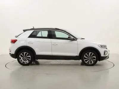 Usata VW T-Roc Style 110 CV (80 kW) 2023 Biancobianco SUV