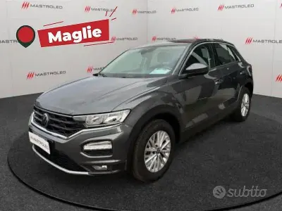 Käytetty VW T-Roc Business 150 HP (110 kW) 2021 Harmaa Katumaasturi