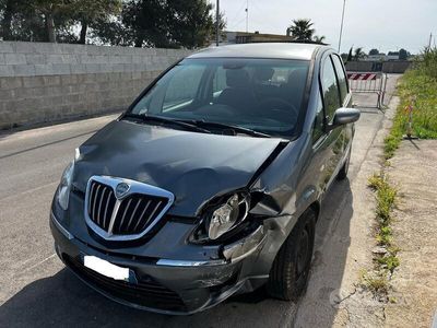 usata Lancia Musa 1.3 mltjet 75 2009 restyling incidenta