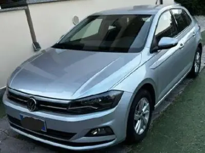 Usata VW Polo Comfortline 95 CV (69 kW) 2020 Argento Utilitaria