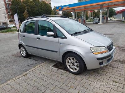 Usata Fiat Idea 95 CV (69 kW) 2005 Grigio Monovolume