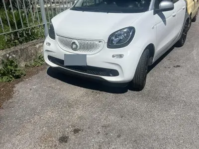 Usata Smart ForFour 71 CV (52 kW) 2018 Utilitaria