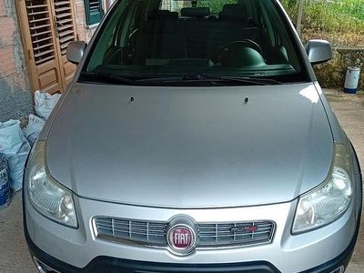 Usata Fiat Sedici 135 CV (99 kW) 2011 Grigio SUV