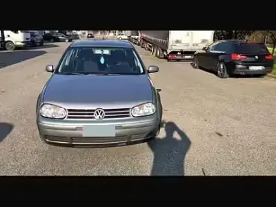 Usata VW Golf IV 105 CV (77 kW) 2003 Grigio Berlina