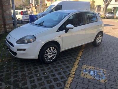 Usata Fiat Punto Easy 69 CV (50 kW) 2012 Bianco Utilitaria