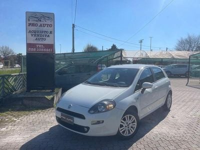 Usata Fiat Punto Lounge 77 CV (56 kW) 2014 Bianco Utilitaria