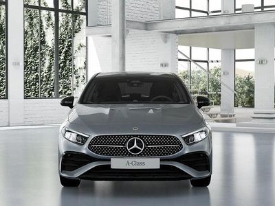 Nuova Mercedes A180 116 CV (85 kW) 2025 Grigio montagna Berlina