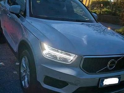 Usata Volvo XC40 Business Edition 163 CV (119 kW) 2020 Grigio SUV