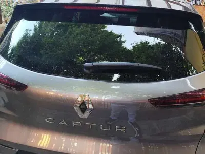 Usata Renault Captur Techno 101 CV (74 kW) 2023 Grigio SUV
