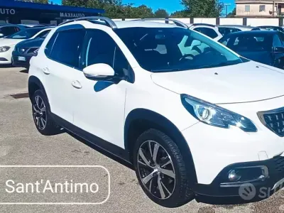 Usata Peugeot 2008 120 CV (88 kW) 2018 Bianco SUV
