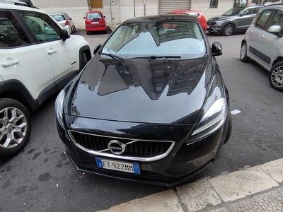 Usata Volvo V40 Plus 120 CV (88 kW) 2018 Nero Station wagon