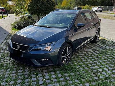 Usata Seat Leon ST Style 116 CV (85 kW) 2020 Grigio Station wagon