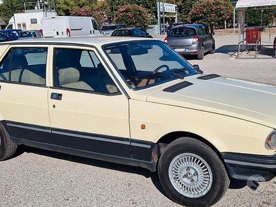 Usata Alfa Romeo Giulietta 122 CV (89 kW) 1983 Giallo Utilitaria