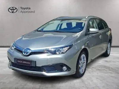 Usata Toyota Auris Hybrid Active 2016 Grigio Station wagon