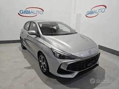 Usata MG MG3 Comfort 116 CV (85 kW) 2025 Grigio chiaro Utilitaria