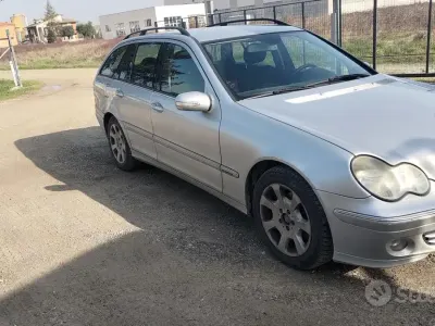 Usata Mercedes 220 125 CV (91 kW) 2005 Grigio Station wagon