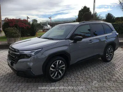 Usata Subaru Forester Premium 136 CV (100 kW) 2024 Beige SUV