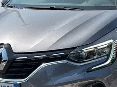 Usata Renault Captur Techno 101 CV (74 kW) 2023 Blu SUV