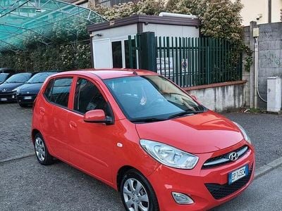 Begagnad Hyundai i10 Edition 69 HK (50 kW) 2013 Röd Halvkombi