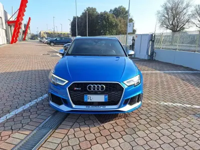 Usata Audi RS3 Ambiente 400 CV (294 kW) 2017 Blu ara effetto cristallo Berlina