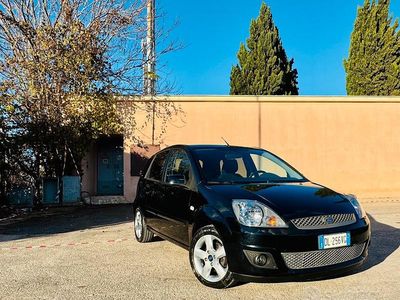 Occasion Ford Fiesta Titanium 68 ch (50 kW) 2007 Noir Citadine