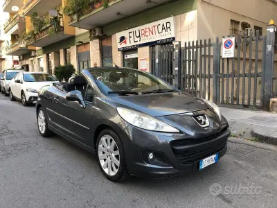 Usata Peugeot 207 CC 110 CV (80 kW) 2010 Grigio Cabrio