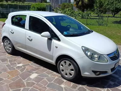 Usata Opel Corsa Enjoy 75 CV (55 kW) 2008 Bianco Utilitaria