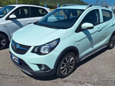 Usata Opel Karl Rocks 73 CV (53 kW) 2018 Bluazzurro Utilitaria