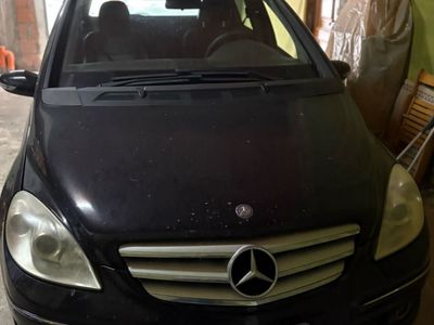 Usata Mercedes B200 140 CV (102 kW) 2006 Nero Monovolume