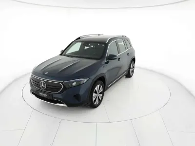 Usado Mercedes EQB300 167 kW (228 CV) 2022 Azul SUV