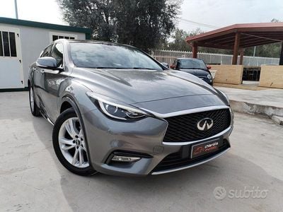 Usata Infiniti Q30 Premium 110 CV (80 kW) 2017 Grigio Berlina