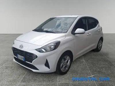 Usata Hyundai i10 67 CV (49 kW) 2023 Bianco Utilitaria