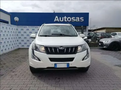 Usata Mahindra XUV500 140 CV (102 kW) 2016 Bianco SUV