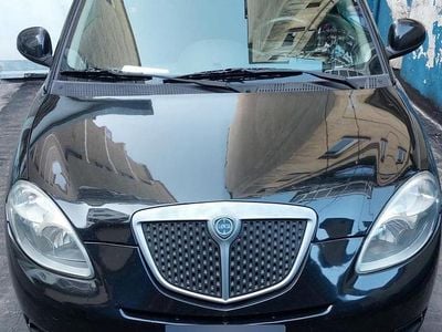 Usata Lancia Ypsilon 77 CV (56 kW) 2010 Nero Utilitaria