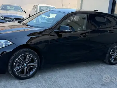 Usata BMW 118 Luxury Line 140 CV (102 kW) 2020 Nero Utilitaria