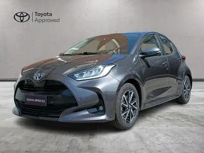 Usata Toyota Yaris Hybrid Trend 116 CV (85 kW) 2022 Grigio Berlina