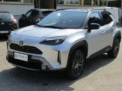 Usata Toyota Yaris Hybrid 92 CV (67 kW) 2023 Grigio Station wagon