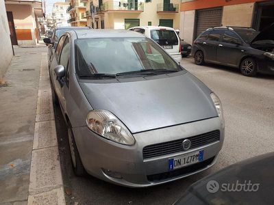 Usata Fiat Grande Punto 75 CV (55 kW) 2007 Grigio Utilitaria
