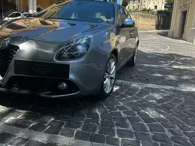 Usata Alfa Romeo Giulietta Business 120 CV (88 kW) 2017 Grigio Utilitaria
