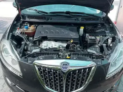 Usata Lancia Delta 120 CV (88 kW) 2008 Utilitaria