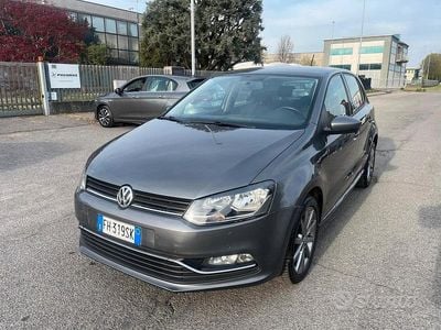 Usata VW Polo Comfortline 90 CV (66 kW) 2017 Grigio Berlina